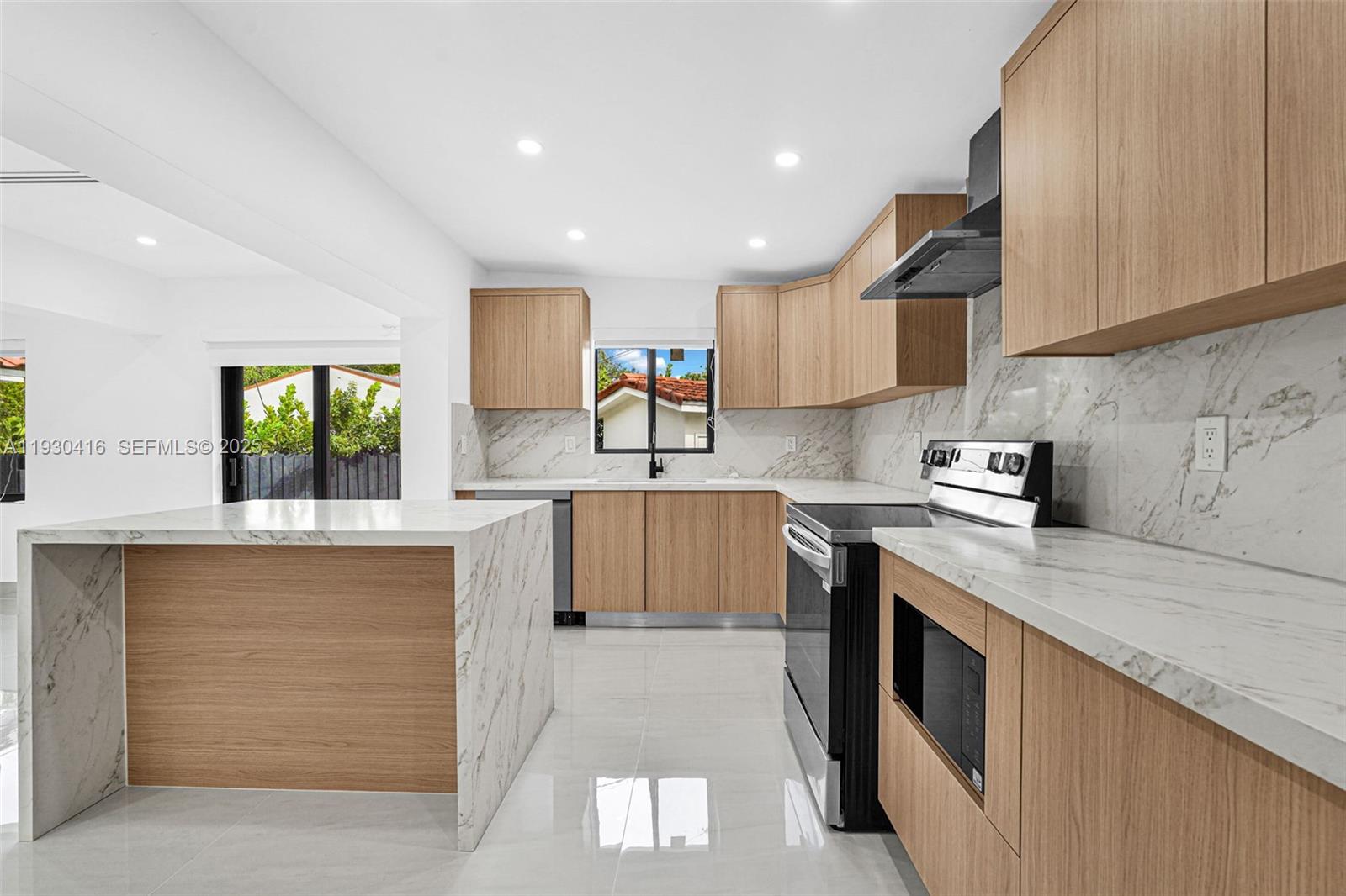 BRICKELL ESTATES - Residential