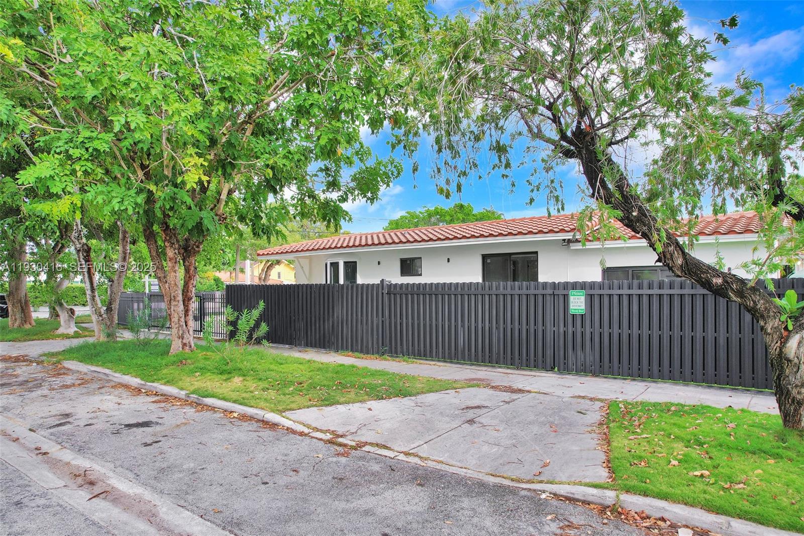 BRICKELL ESTATES - Residential