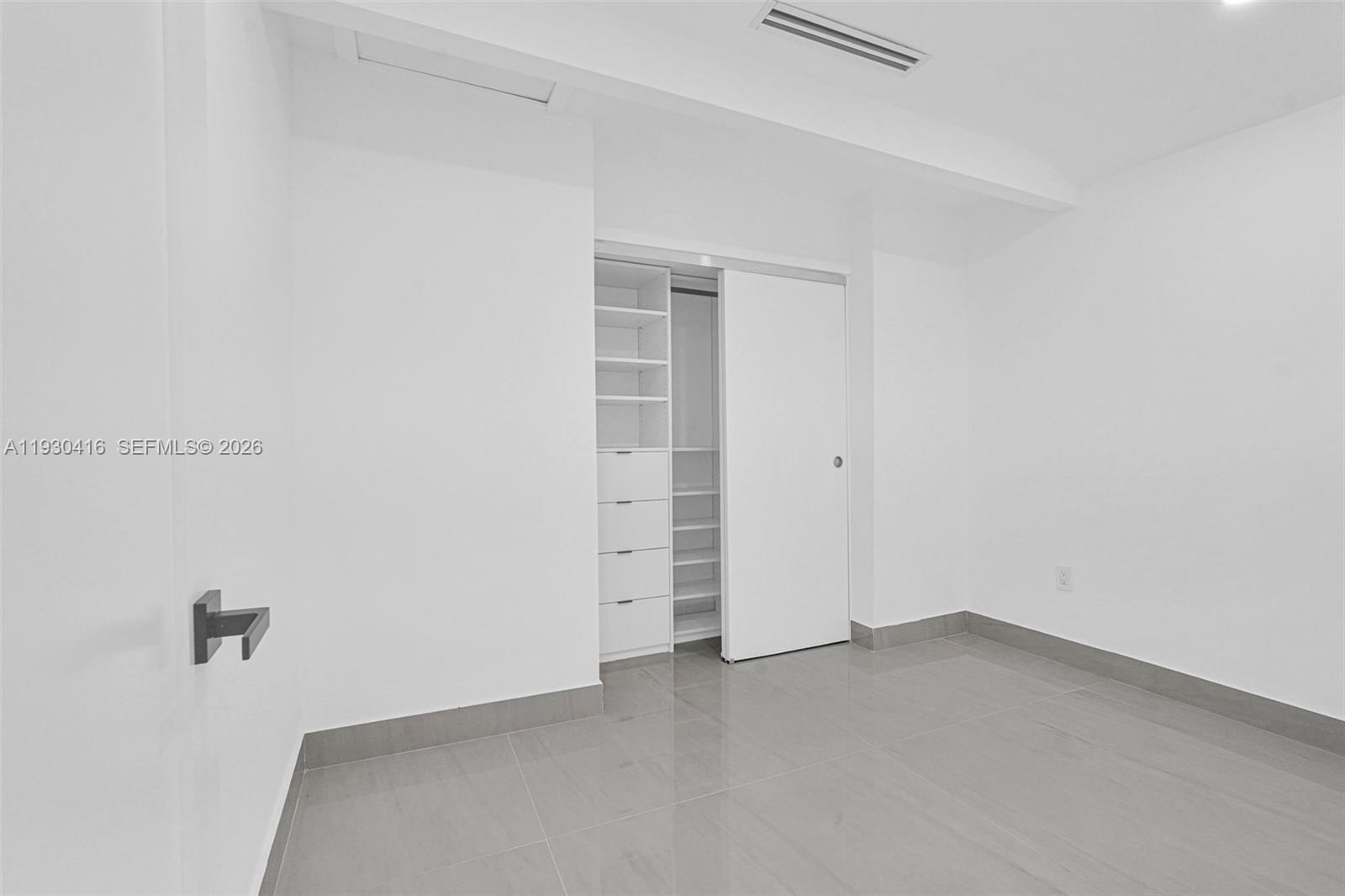 BRICKELL ESTATES - Residential