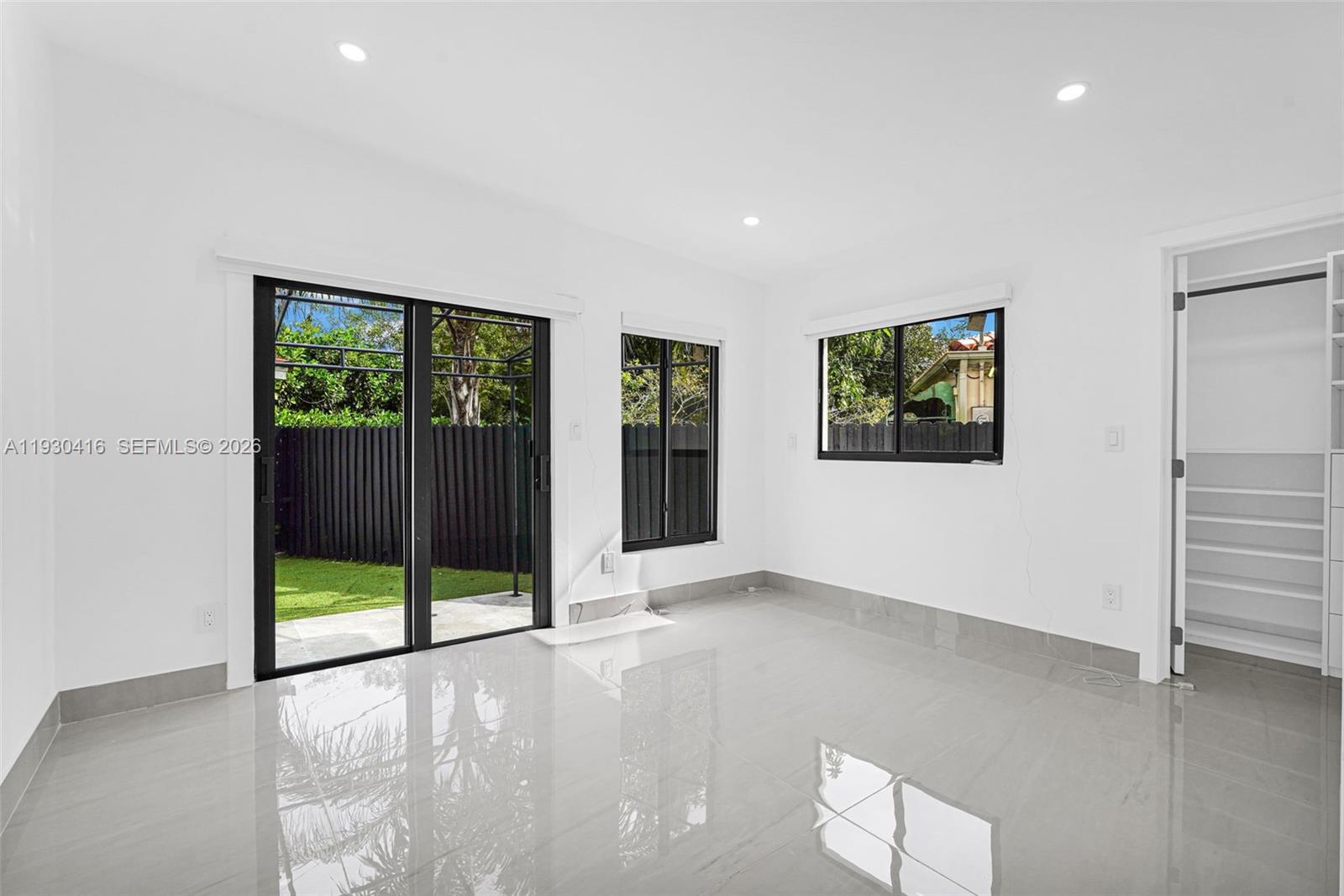 BRICKELL ESTATES - Residential