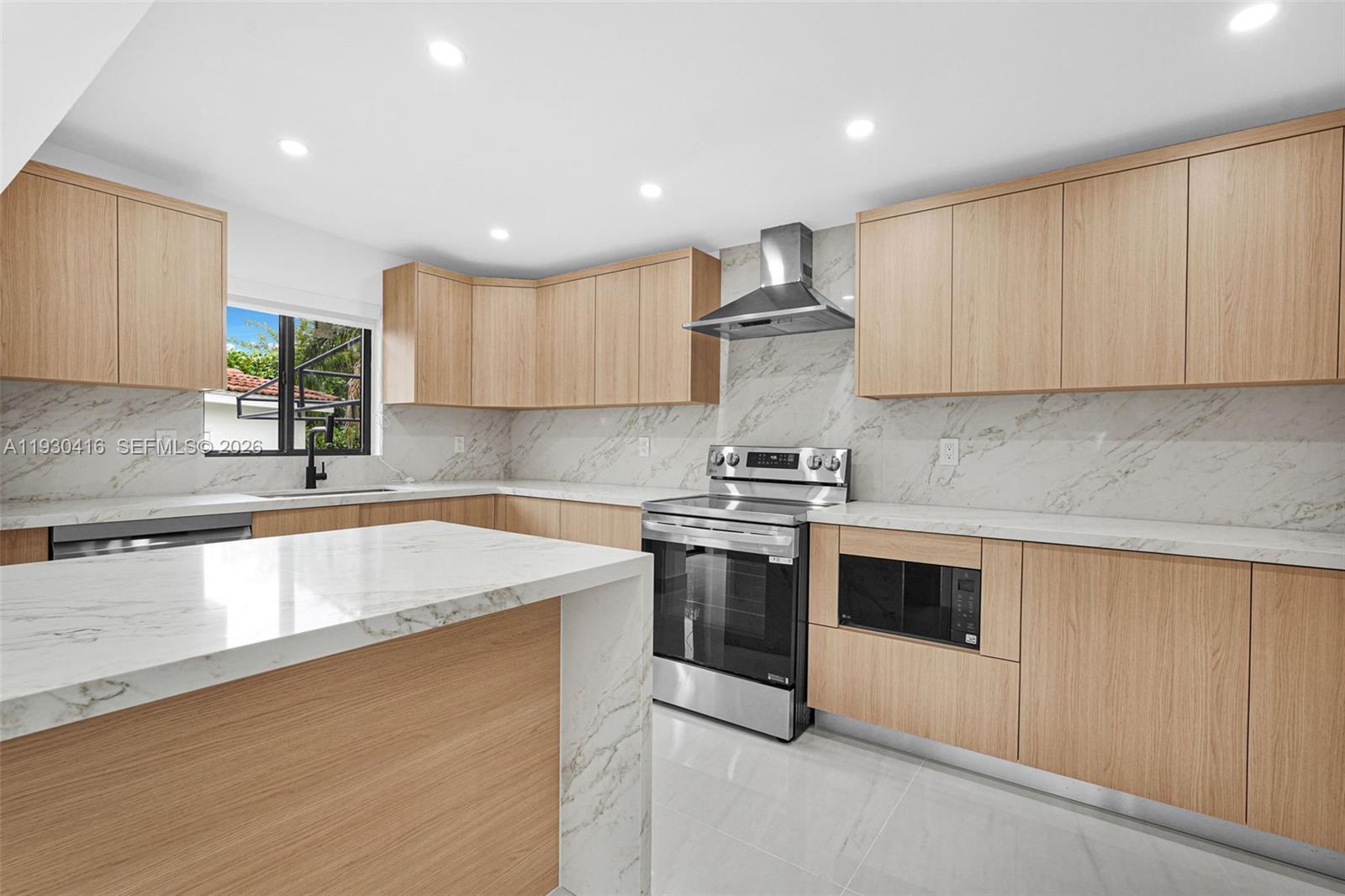 BRICKELL ESTATES - Residential