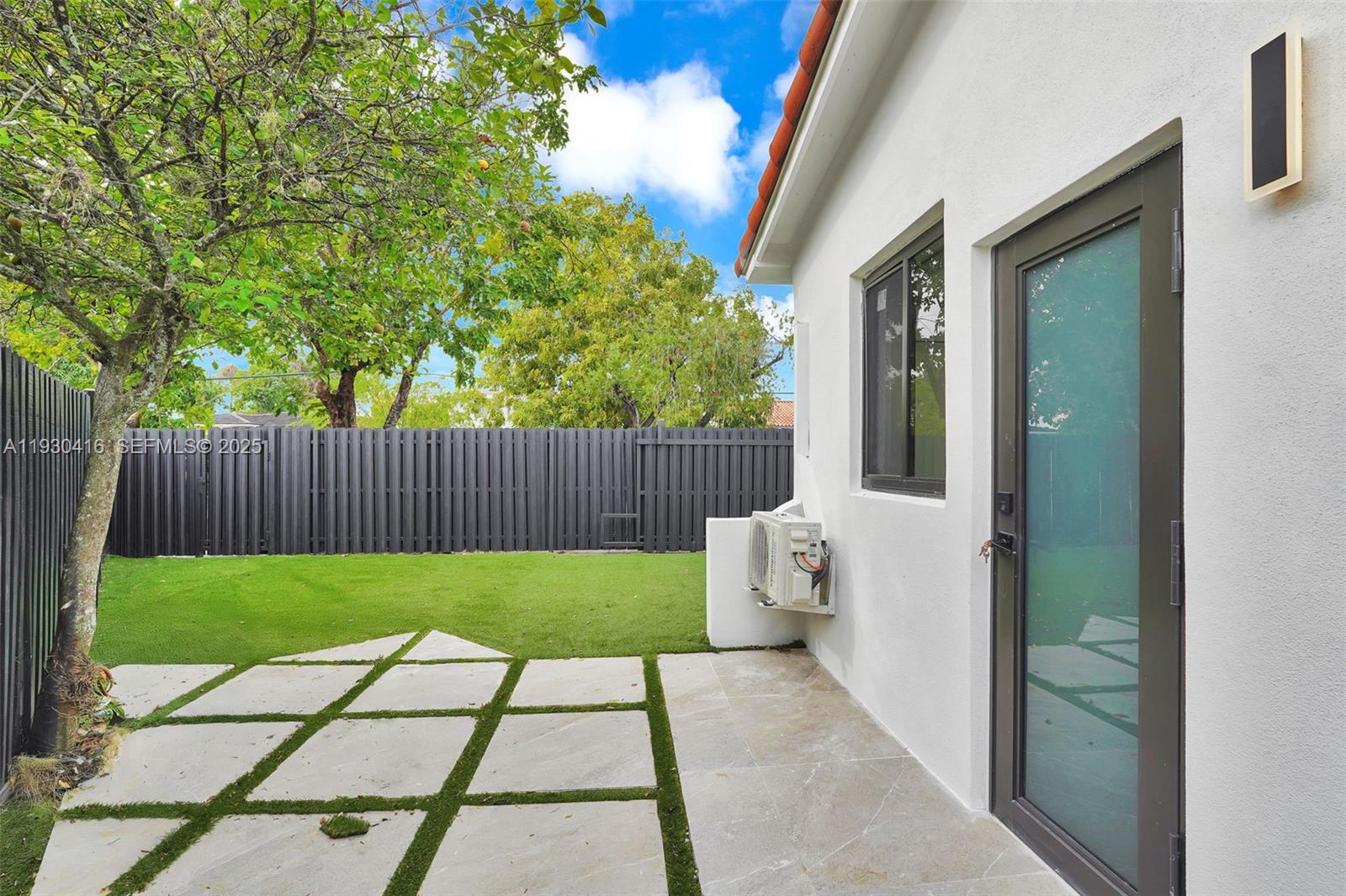 BRICKELL ESTATES - Residential