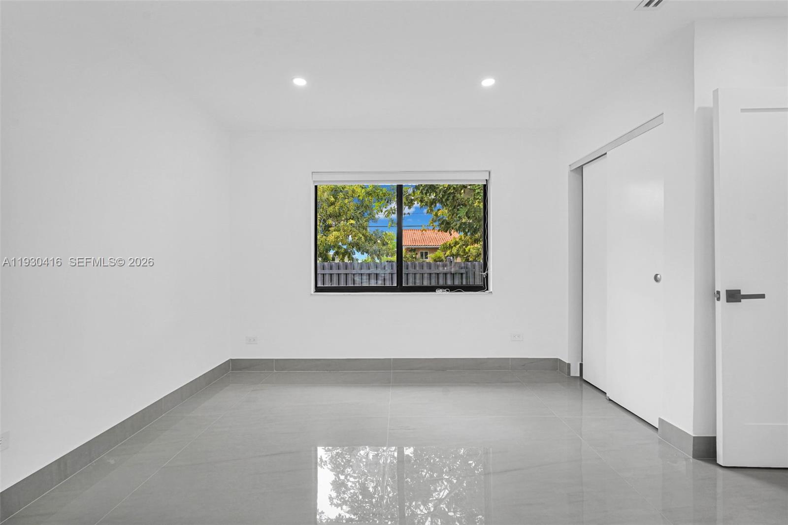 BRICKELL ESTATES - Residential