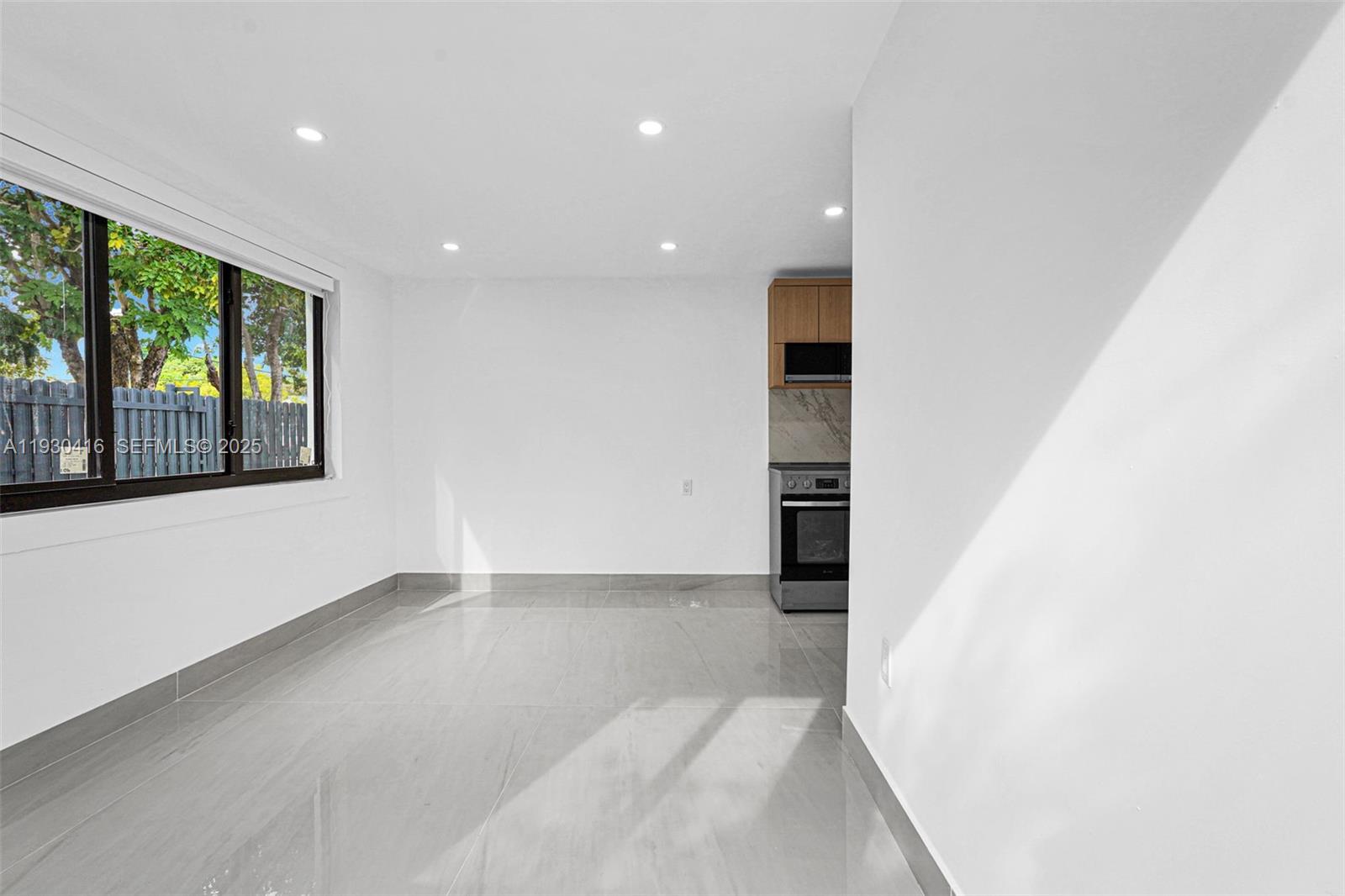 BRICKELL ESTATES - Residential