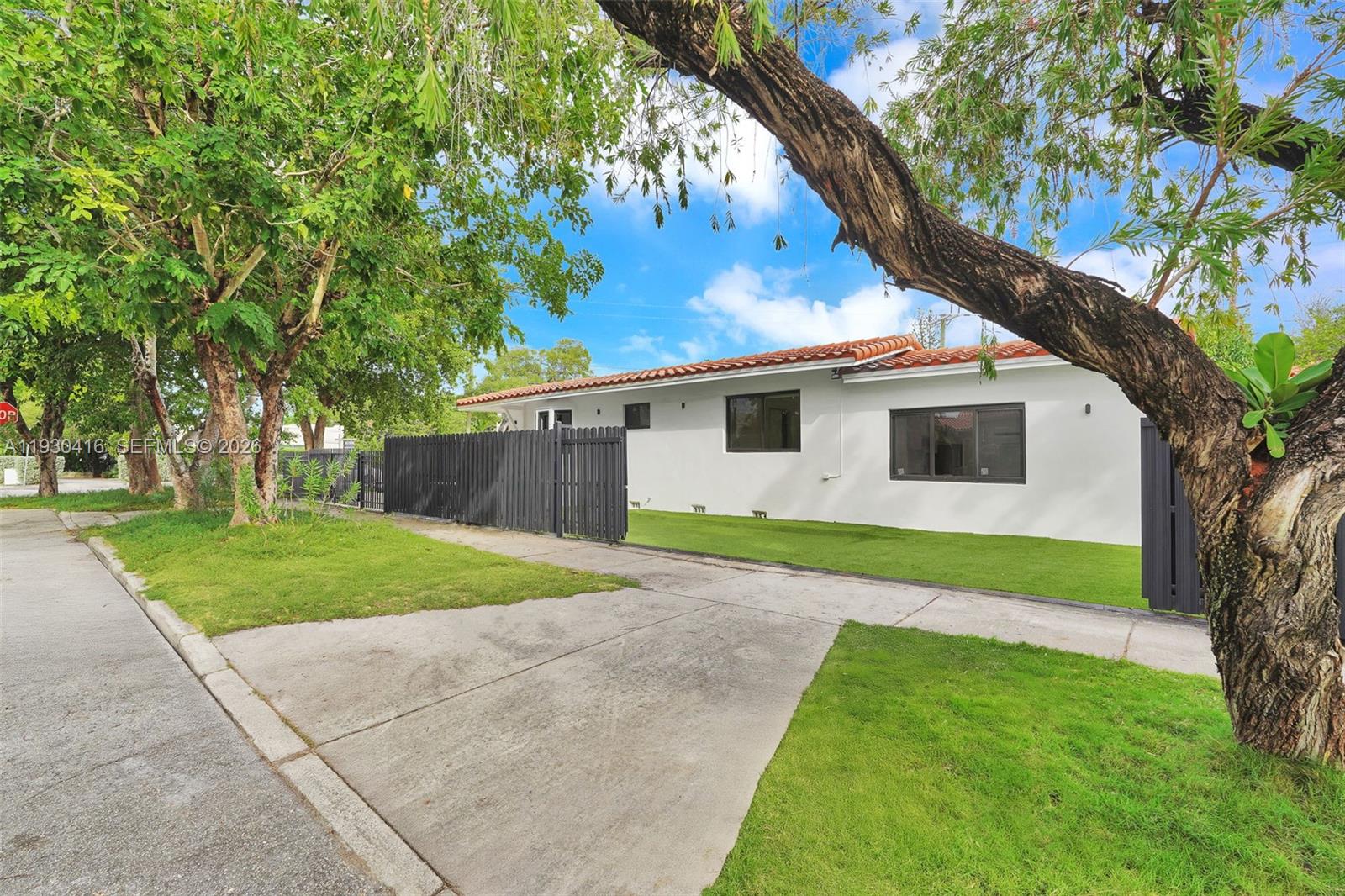 BRICKELL ESTATES - Residential