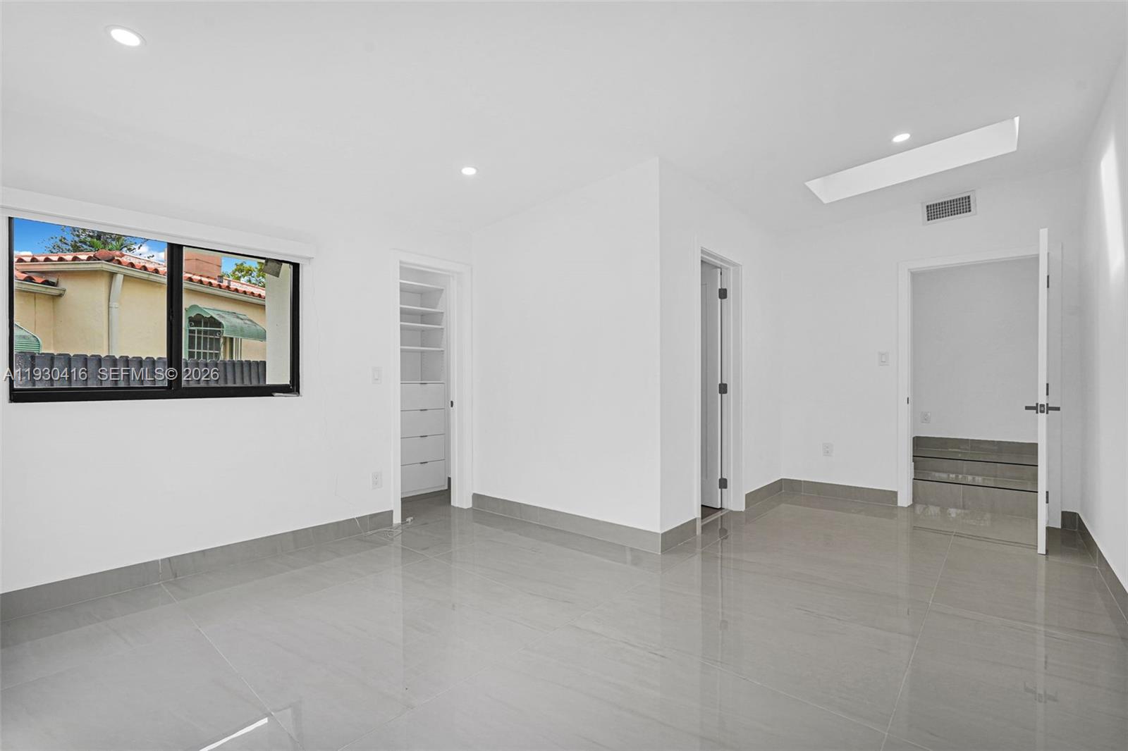 BRICKELL ESTATES - Residential