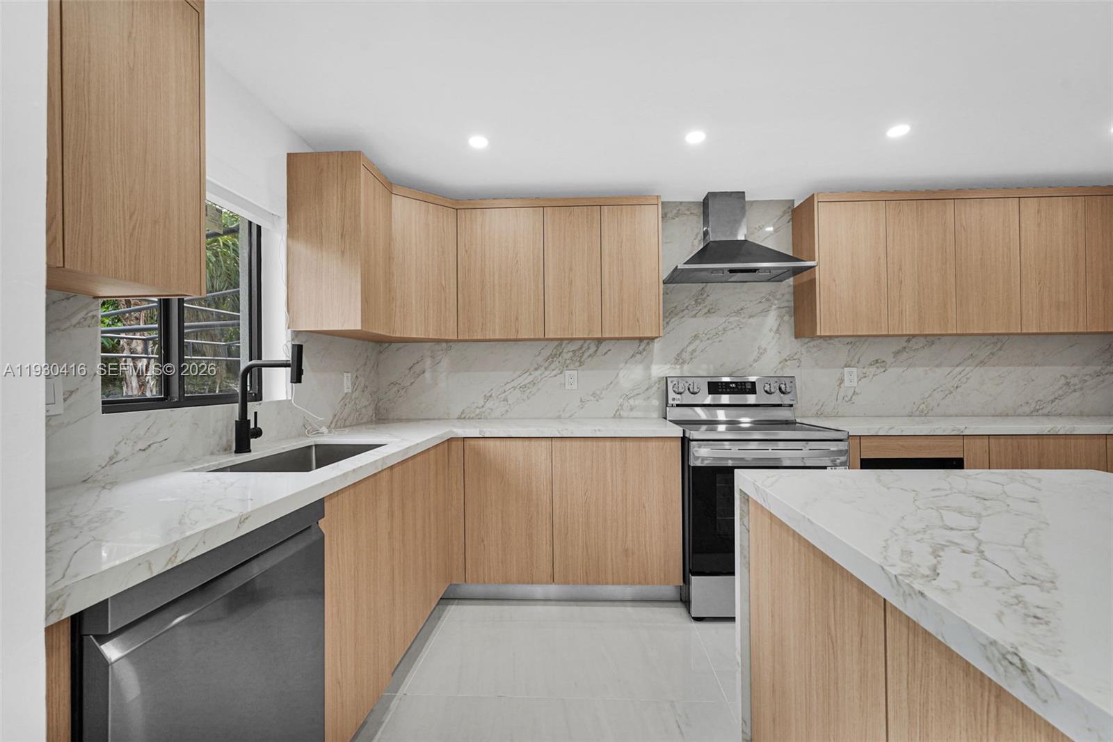 BRICKELL ESTATES - Residential