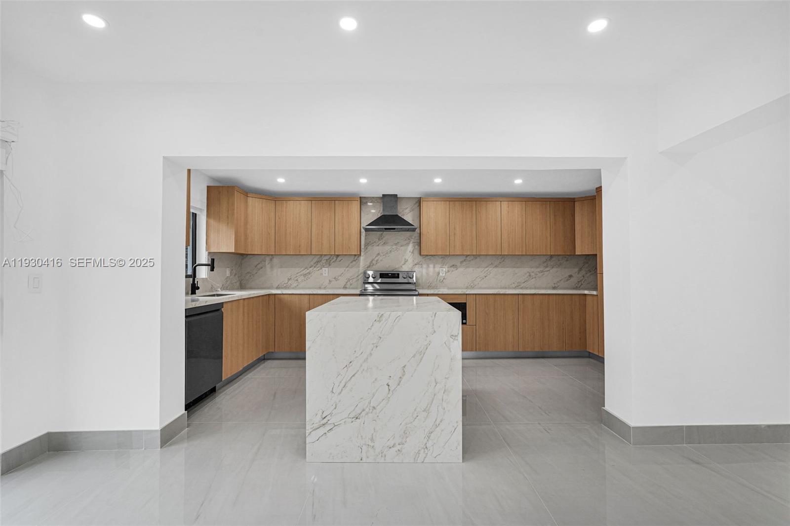 BRICKELL ESTATES - Residential