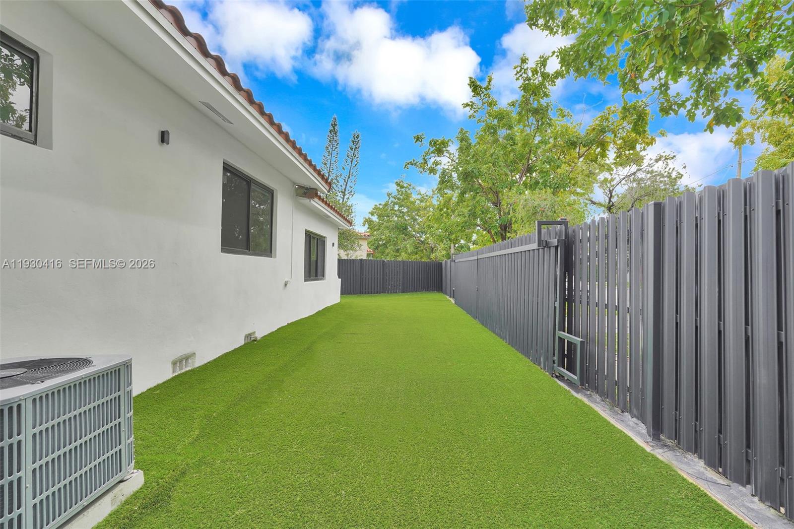 BRICKELL ESTATES - Residential