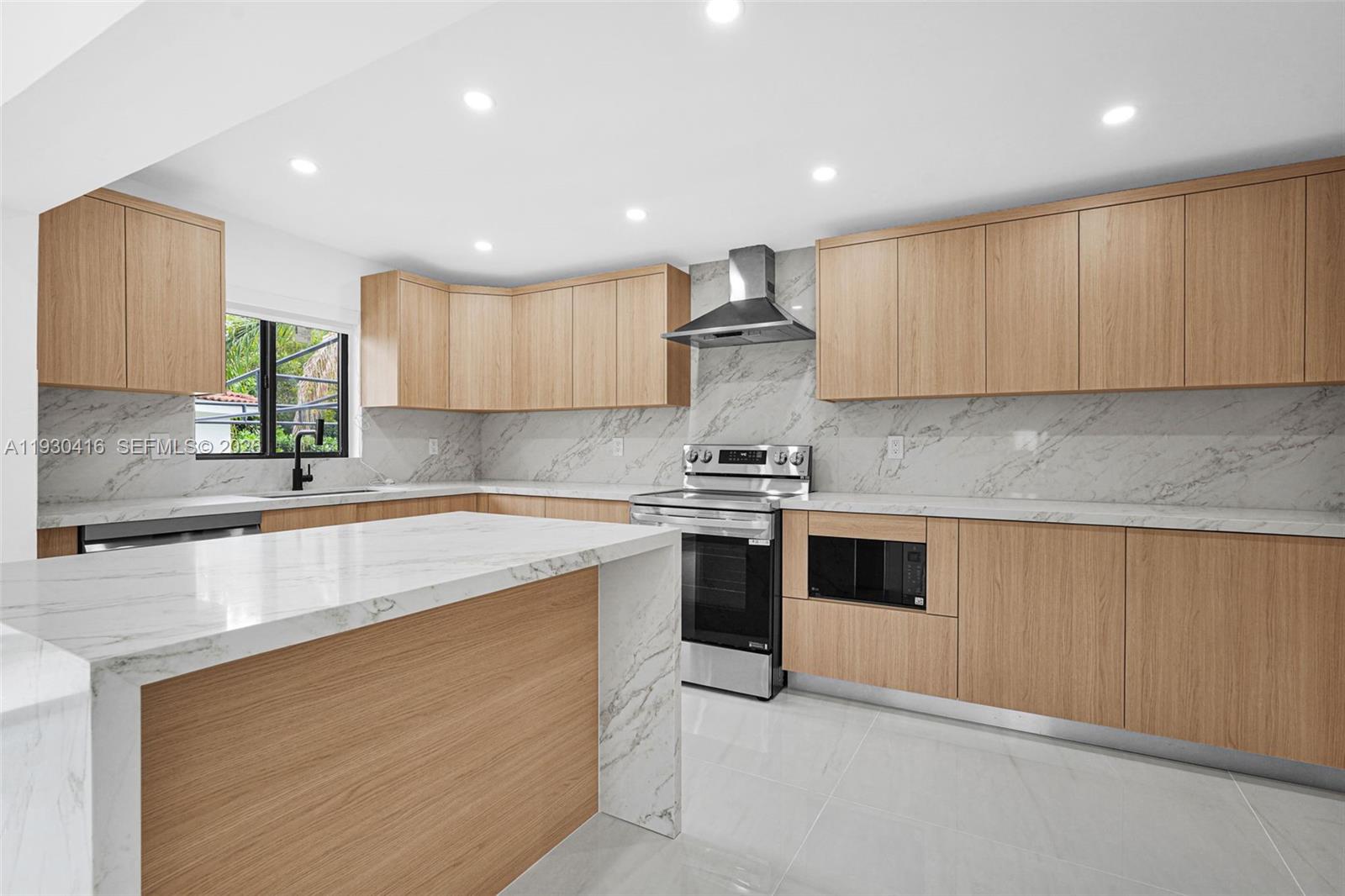 BRICKELL ESTATES - Residential