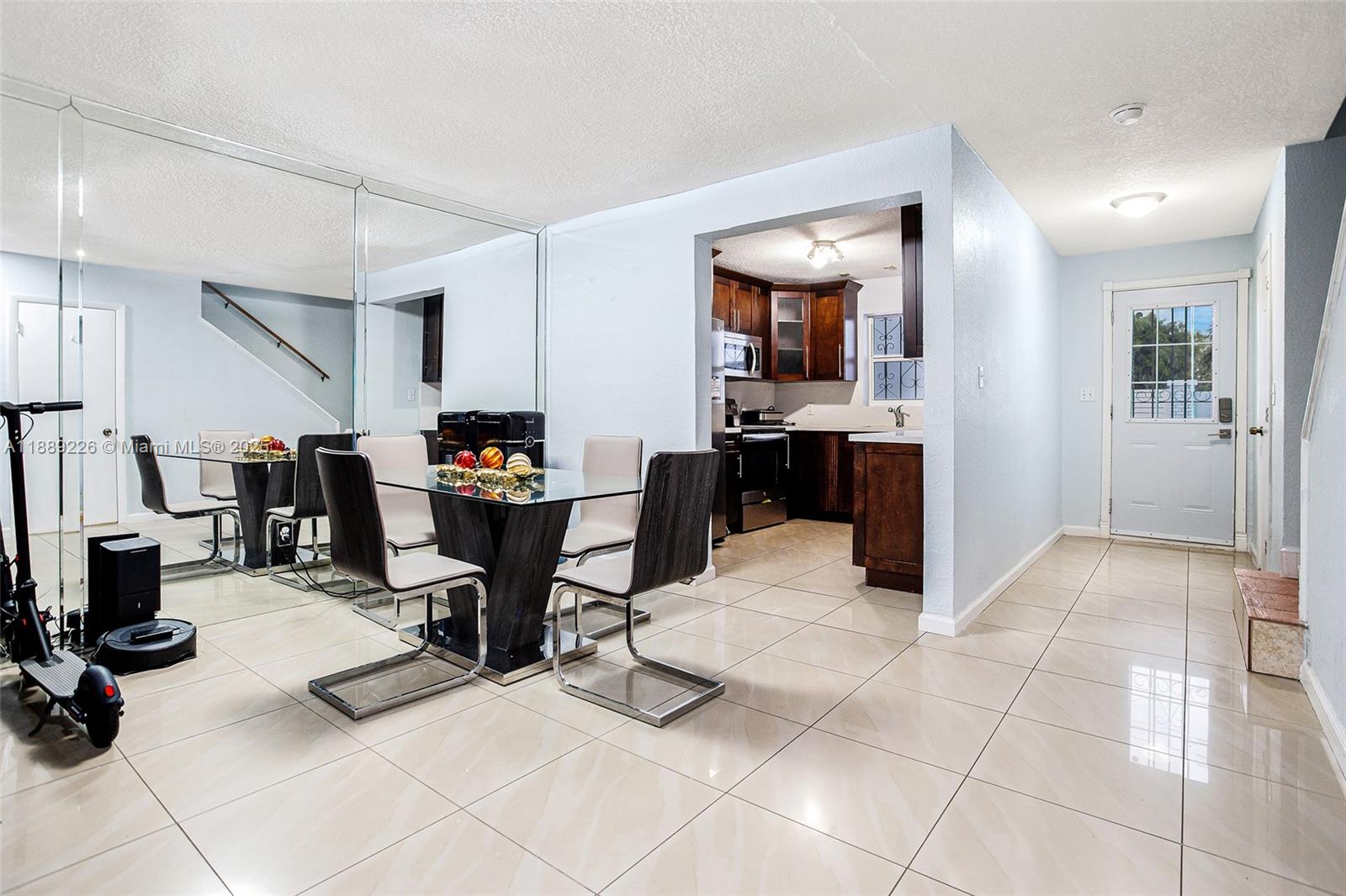 LAKE ORLEANS WEST - Residential