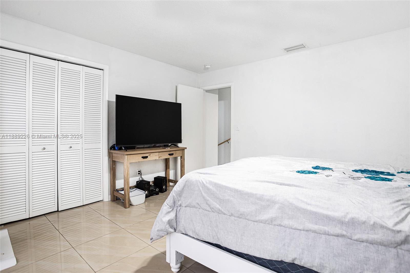 LAKE ORLEANS WEST - Residential