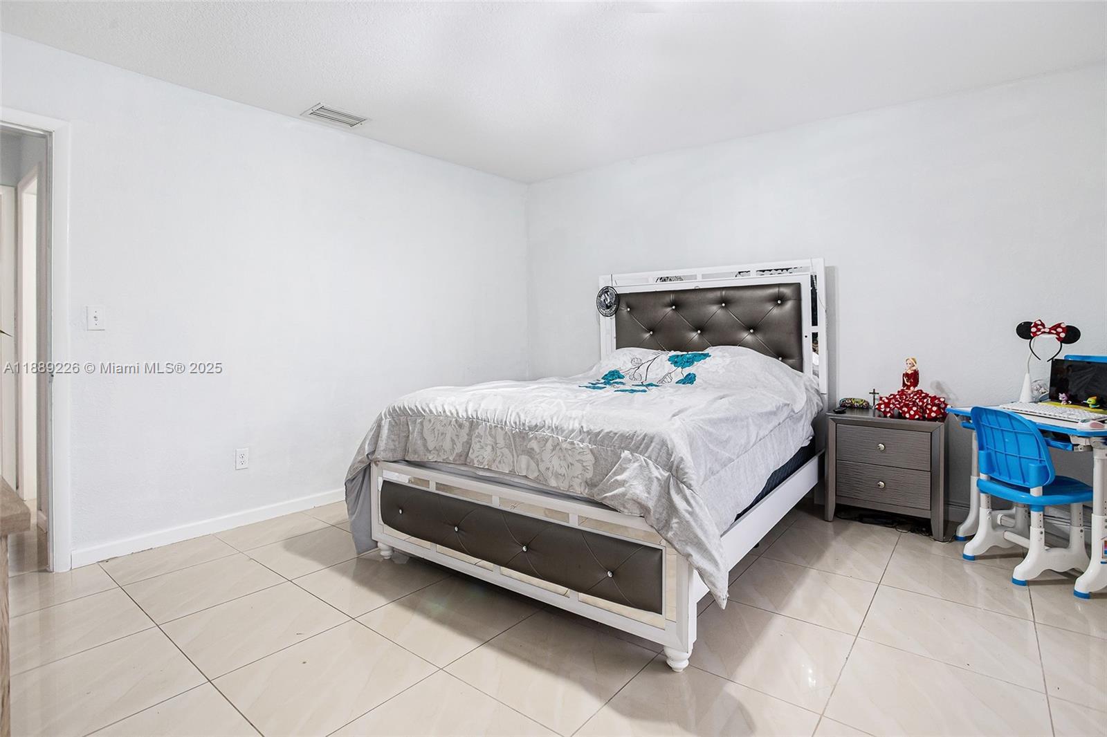 LAKE ORLEANS WEST - Residential