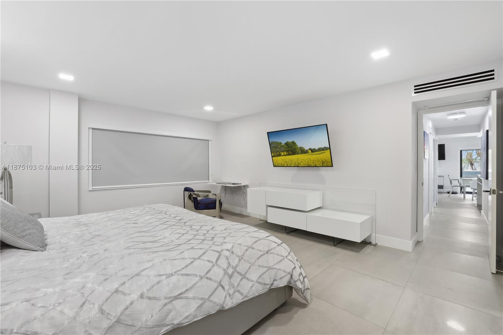 GALERIA CONDO - Residential Lease