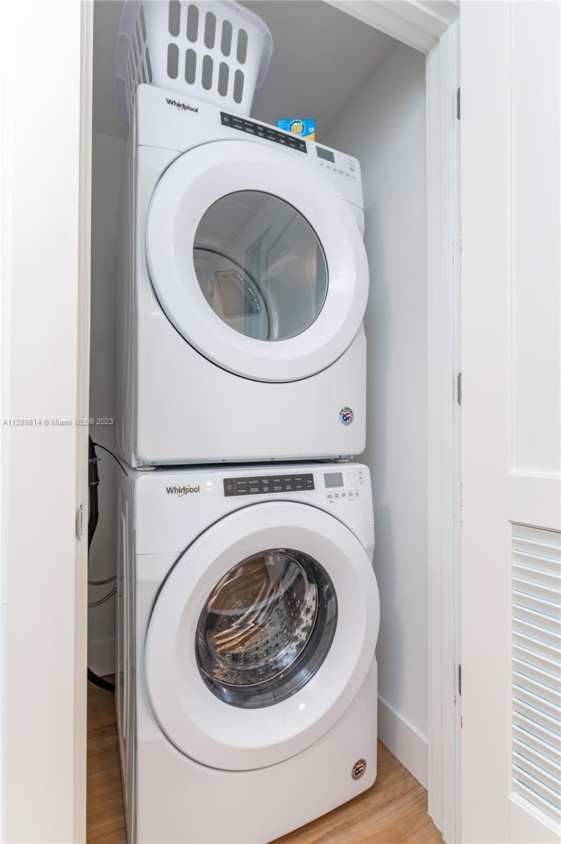 MIAMI WORLDCENTER - Residential Lease