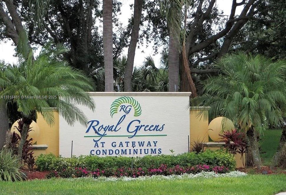 Property for Sale at 11561 Villa Grand 722, Fort Myers, Lee County, Florida - Bedrooms: 2 
Bathrooms: 2  - $174,900