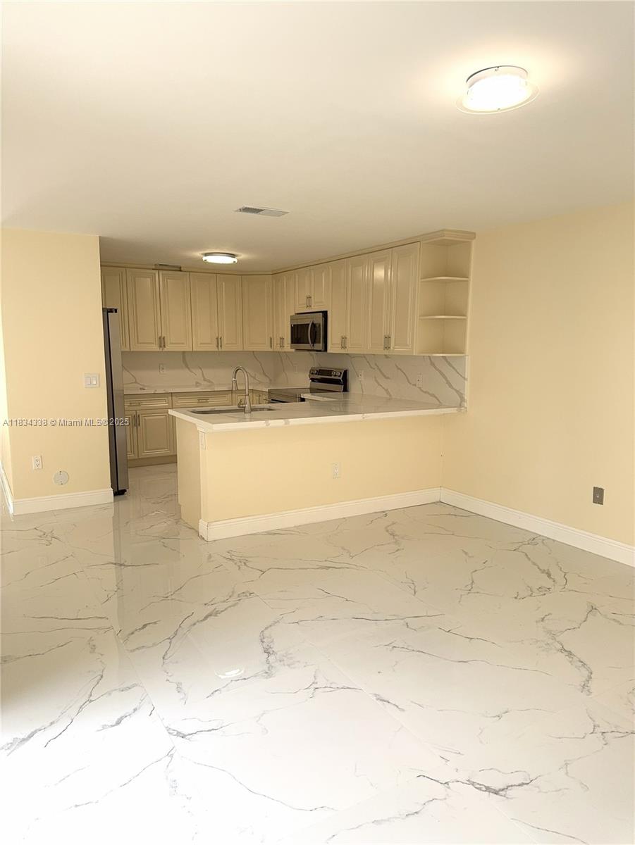 5490 NW 92nd Ave
