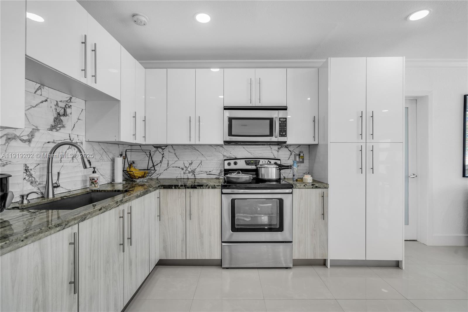 MYRTLE GROVE - Residential