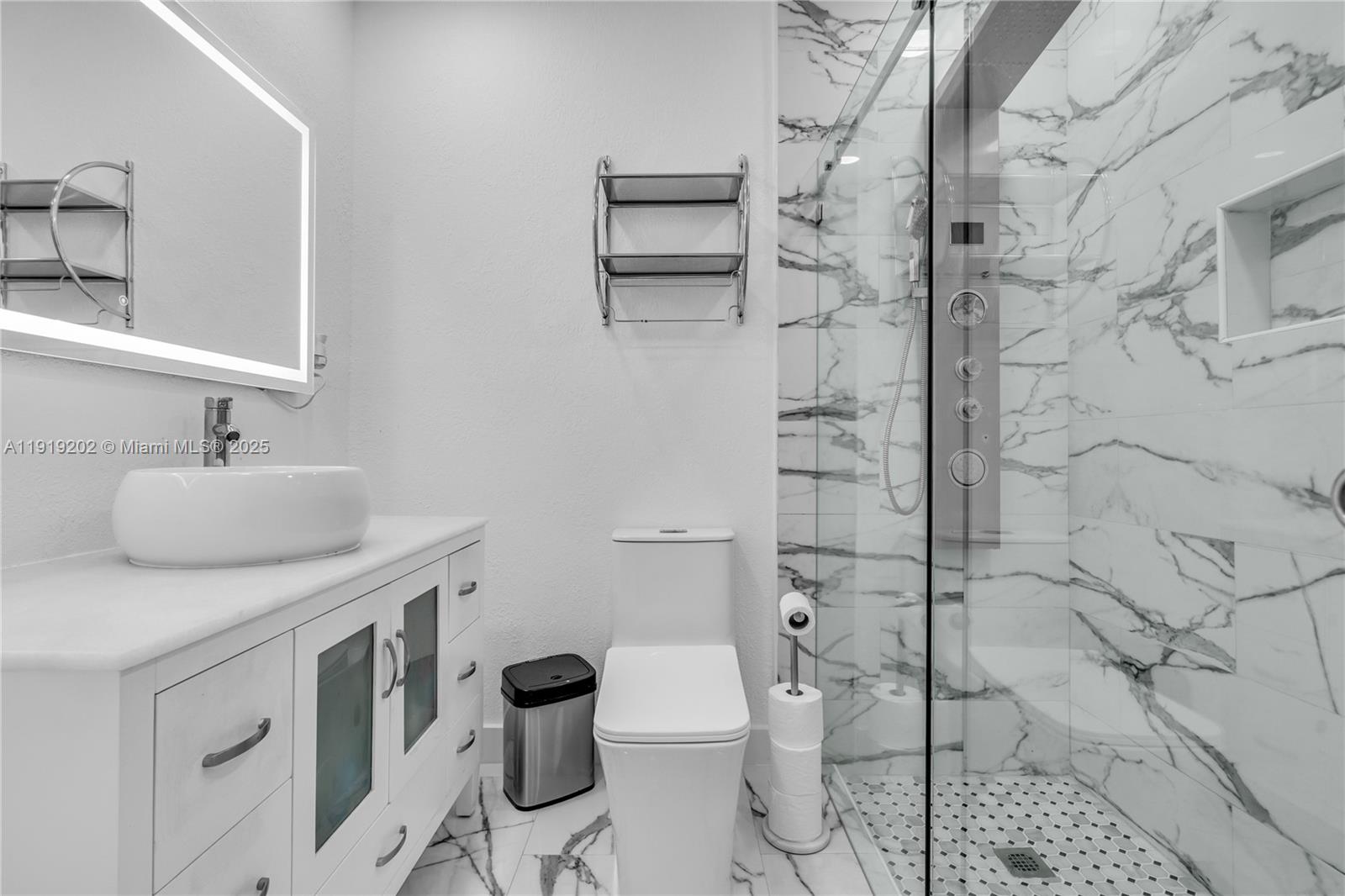 MYRTLE GROVE - Residential