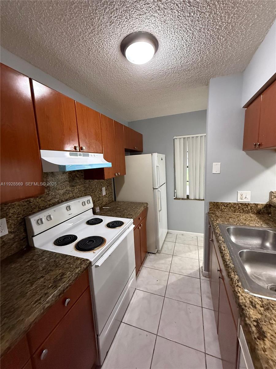 CORAL WEST CONDO - Residential Lease