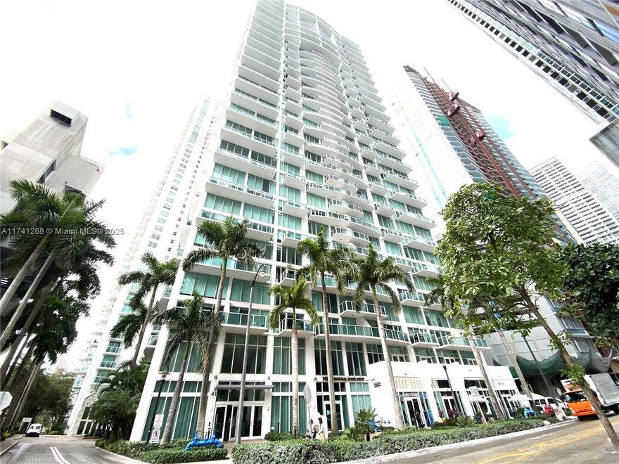 ENJOY THE NEW BRICKELL LIFESTYLE!! ! BEAUTIFUL 1 BED 1.5 BATHS 2 STORY LOFT IN THE HEART OF BRICKELL. POOL VIEWS. UNIT FEATURES OPEN KITCHEN WITH GRANITE COUNTER TOP AND SS APPLIANCES INCLUDING WASHER & DRYER. LUXURY AMENITIES, FITNESS CENTER, SPA, SAUNA, 2 HEATED POOLS, 24 HRS. VALET & CONCIERGE SERVICES, ETC. EXCELLENT LOCATION WALKING DISTANCE TO THE PRESTIGIOUS BRICKELL CITY CENTER, MARY BRICKELL VILLAGE, ENTERTAINMENTS, RESTAURANTS AND FINANCIAL DISTRICT.  MINUTES TO SOBE, GROVE, GABLES & AIRPORT. METRO MOVER (free transit system) AT YOUR FOOT STEP.