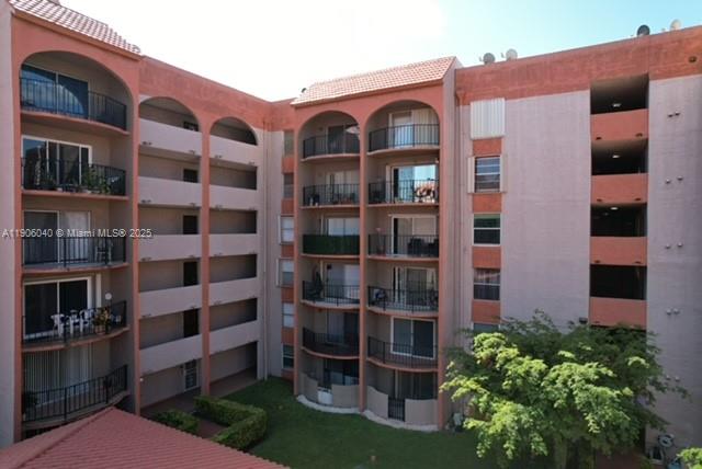 EL CID CONDO - Residential