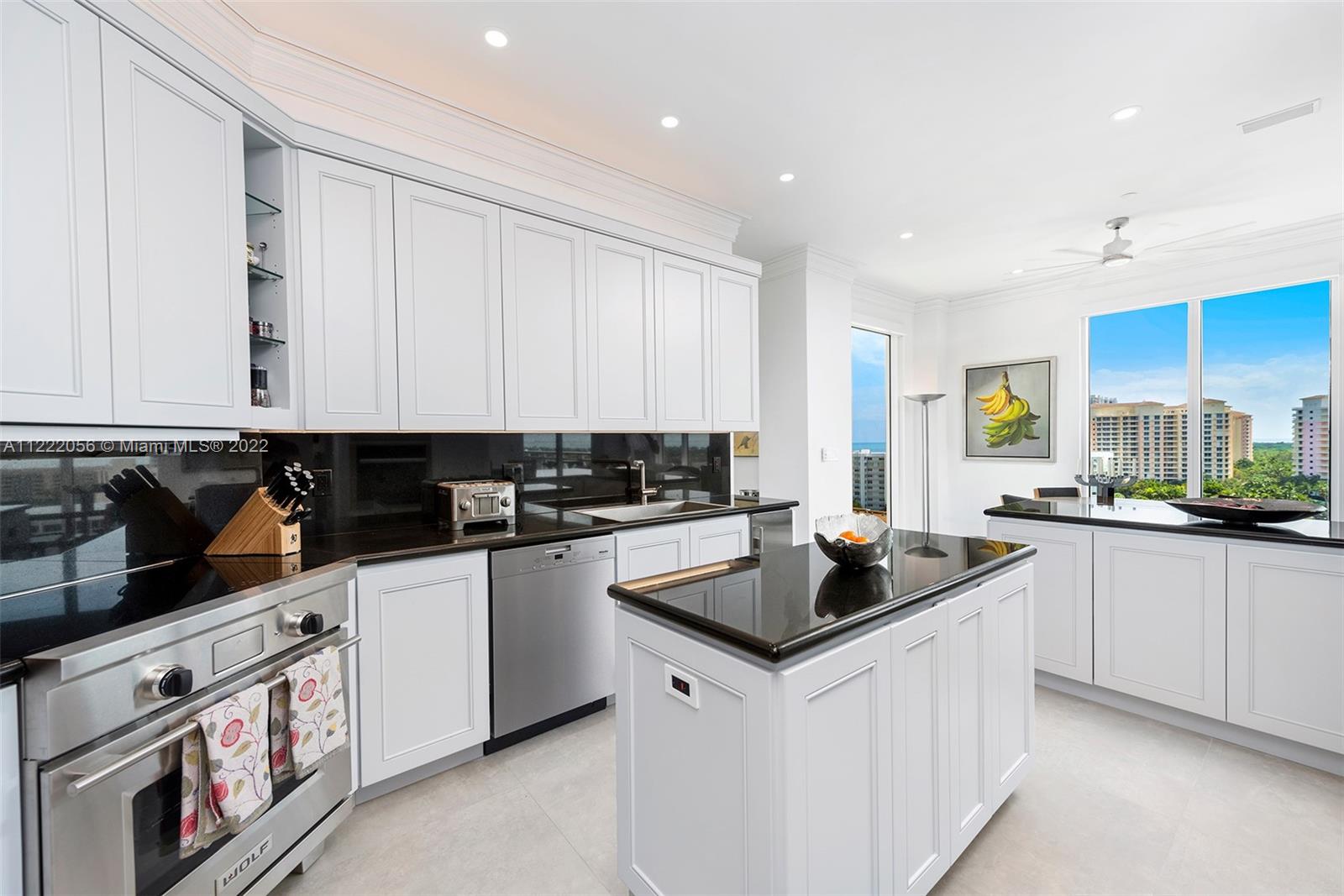 GRAND BAY RESIDENCES COND - Residential