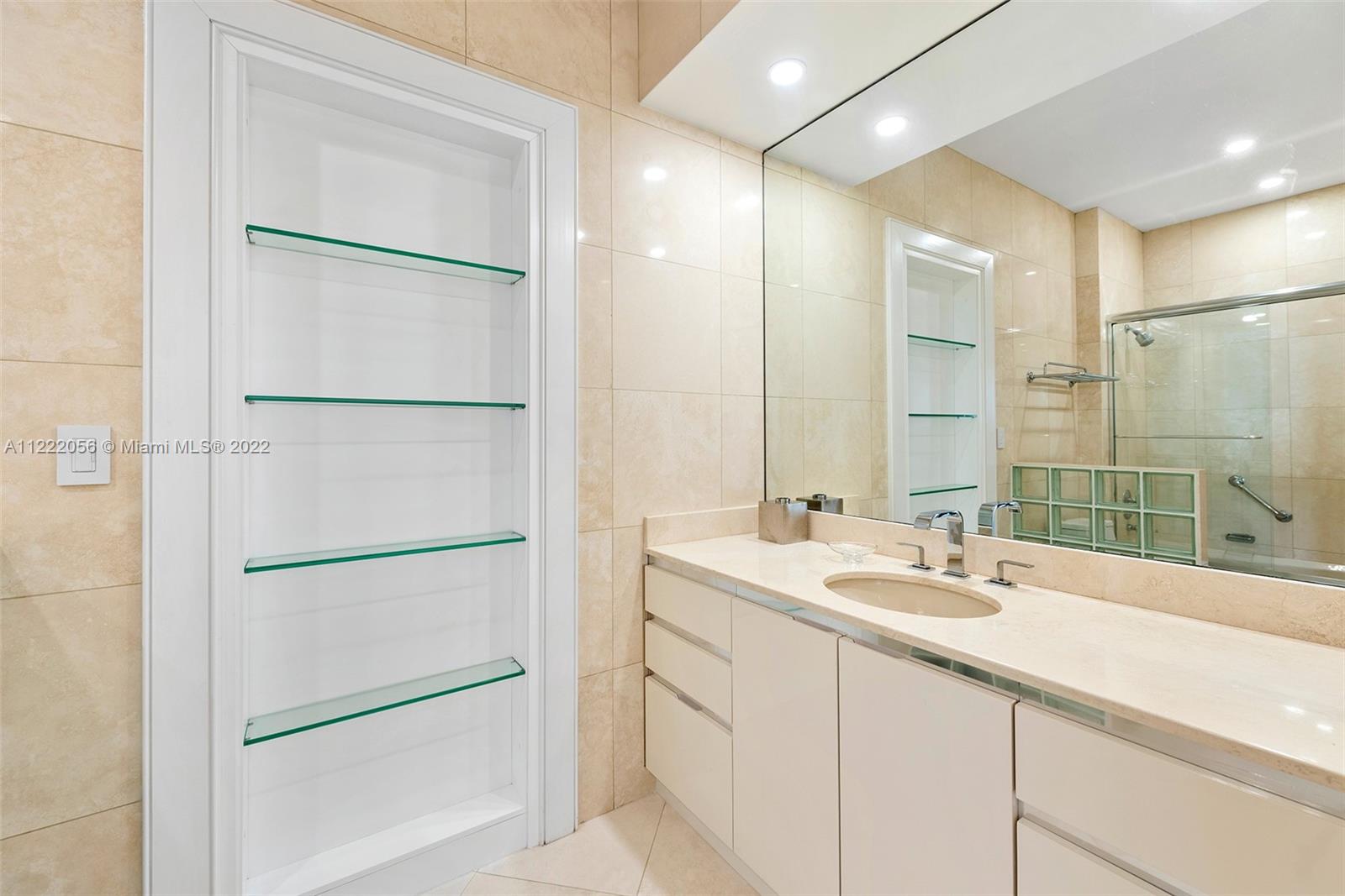 GRAND BAY RESIDENCES COND - Residential