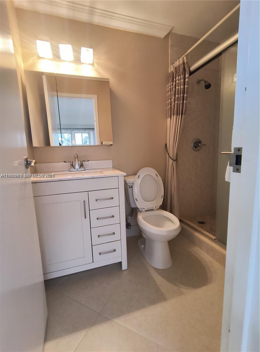 KINGS POINT MONACO CONDOS - Residential Lease