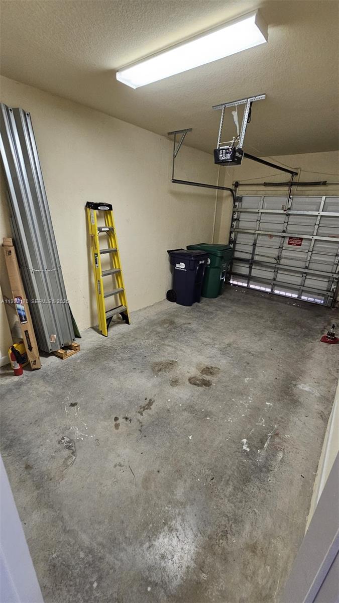 ST MORITZ ESTATES - Residential Lease