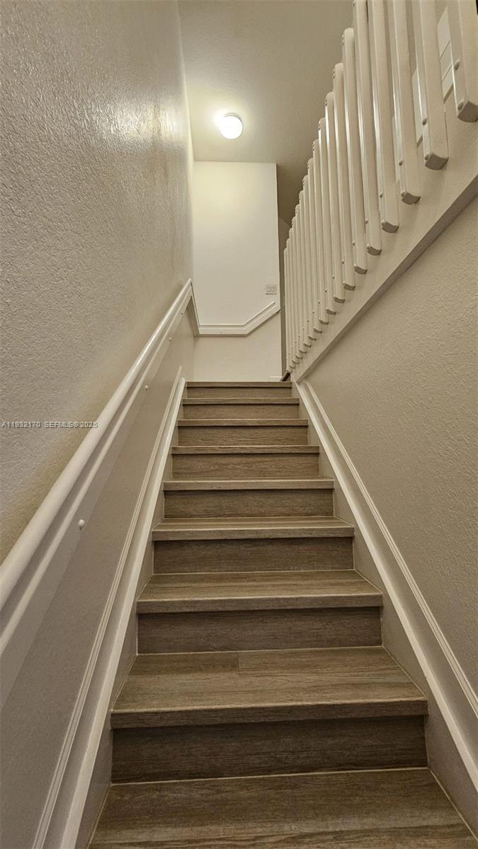 ST MORITZ ESTATES - Residential Lease