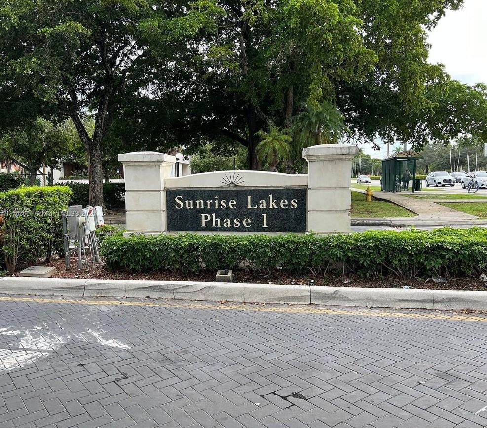 8101 N Sunrise Lakes Dr 105