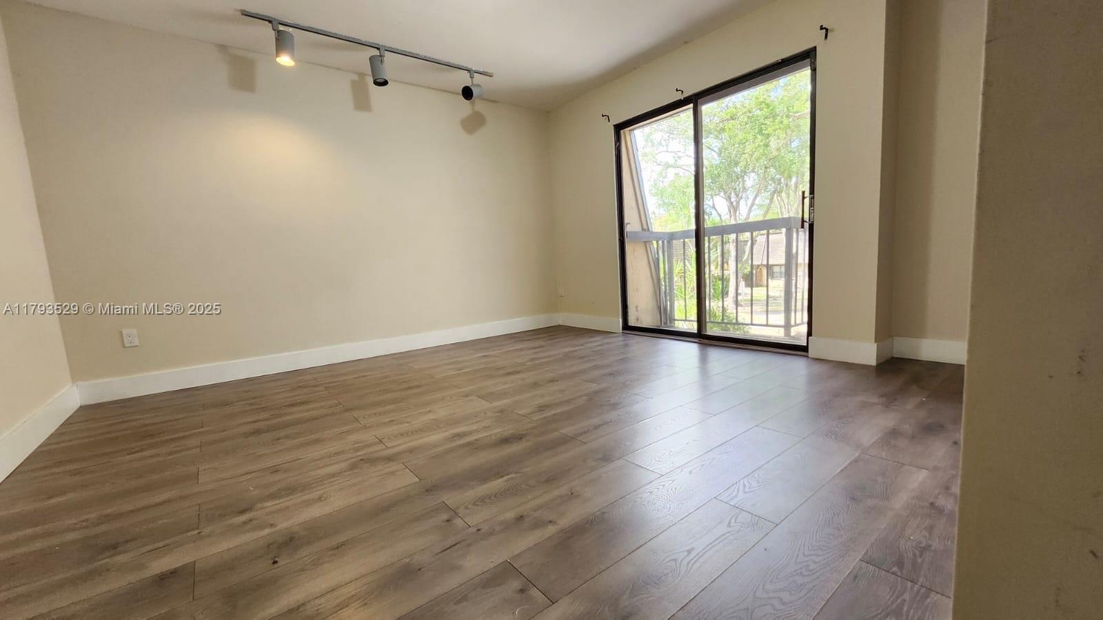 CAMELOT THREE CONDO - Residential