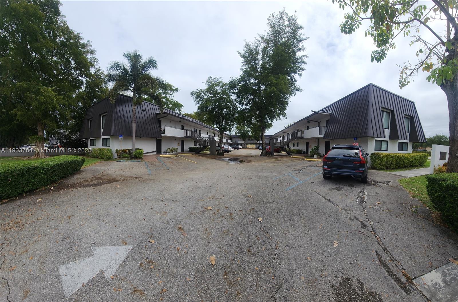 A A DOOLEY SUB - Residential Lease