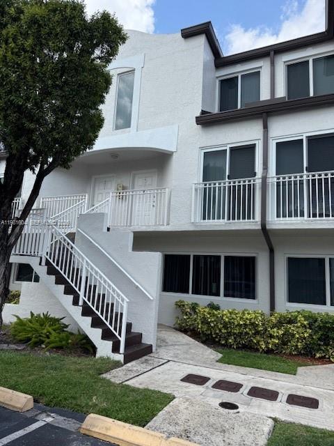 CORAL POINTE TOWNHOMES CO - Residential Lease