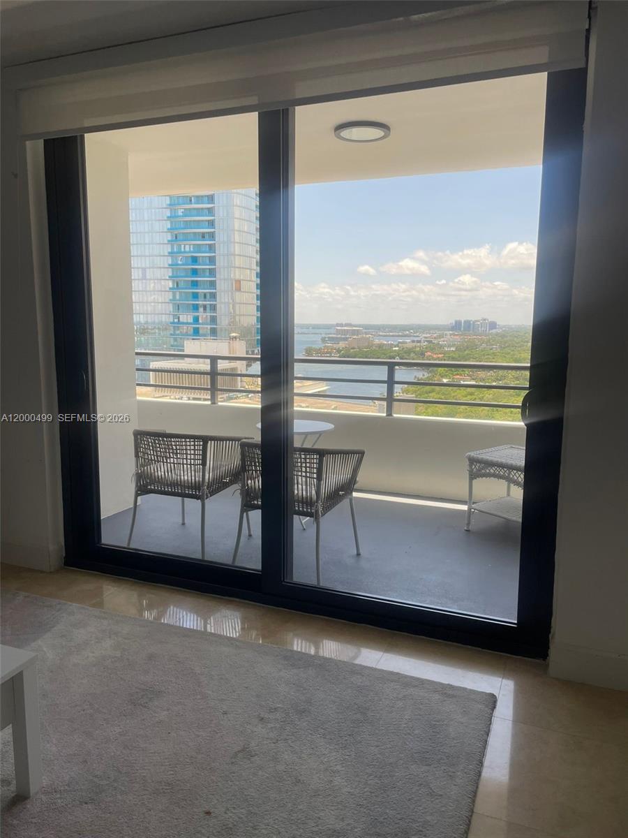 2333 Brickell Ave PH210