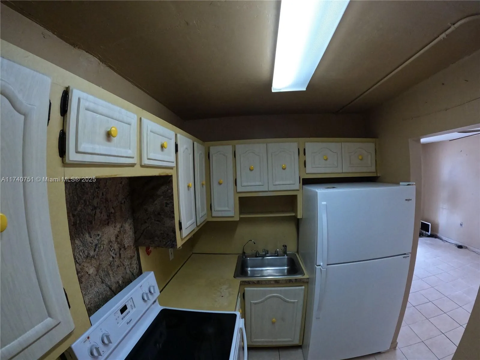 Miami, Florida 33144, United States, 2 Bedrooms Bedrooms, ,2 BathroomsBathrooms,Residential,Active,6900