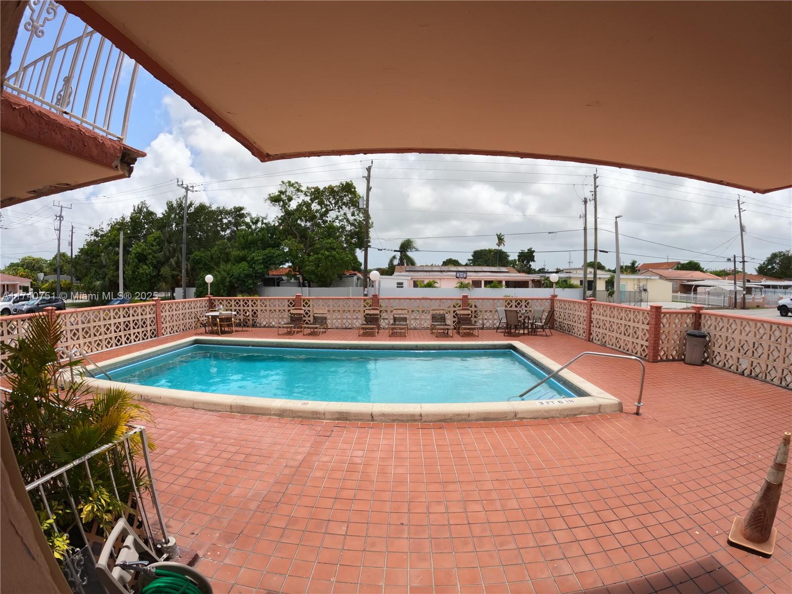 MADRID TERRACE CONDO - Residential