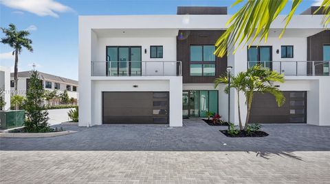 Photo of 4616 SW 32nd Ave #A1, Dania Beach, FL 33312 (MLS # A11974193)