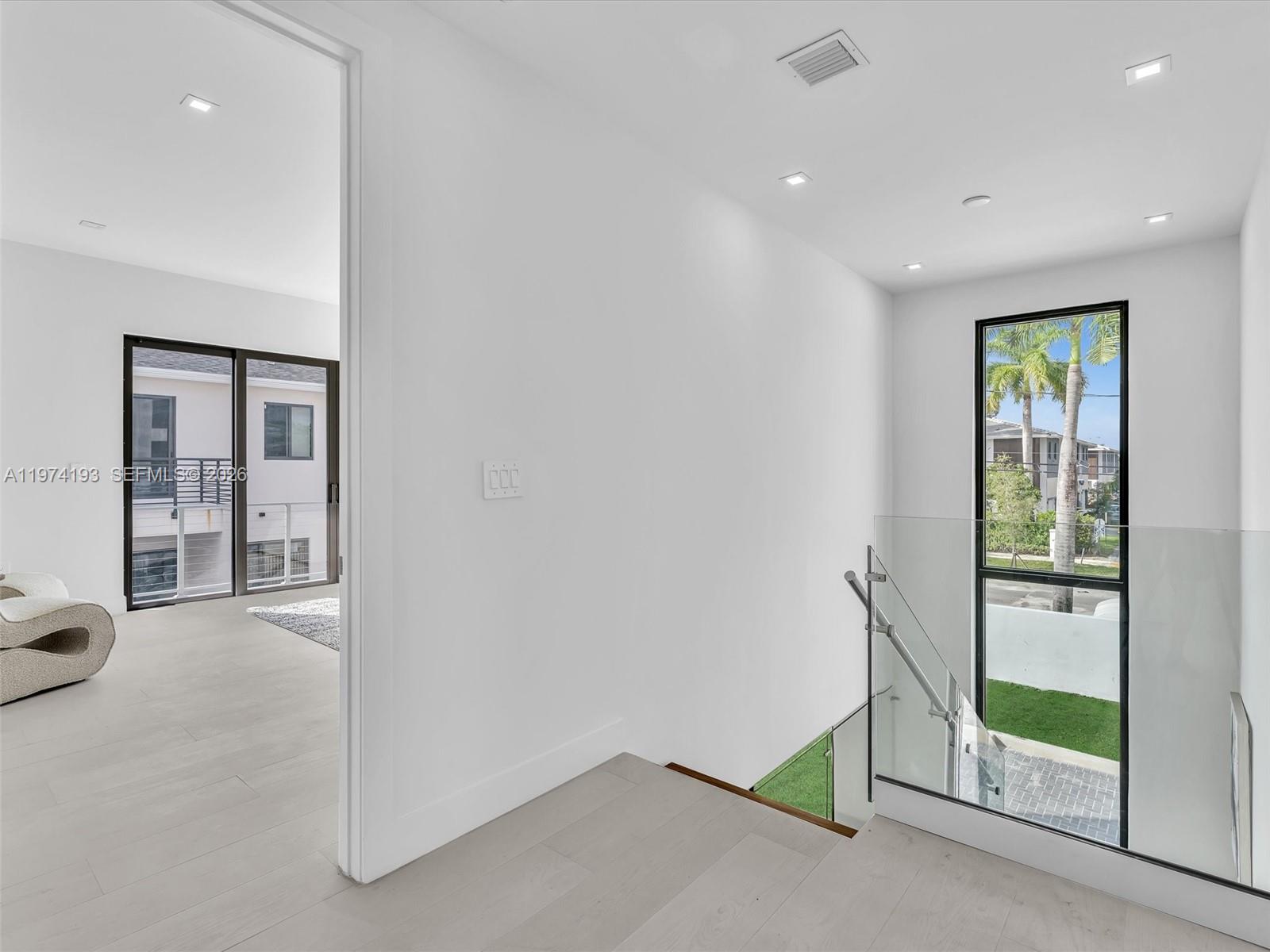 H20 DANIA BEACH - Residential