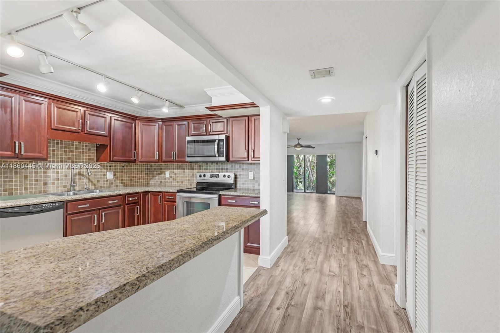 RACQUET CLUB APARTMENTS A - Residential