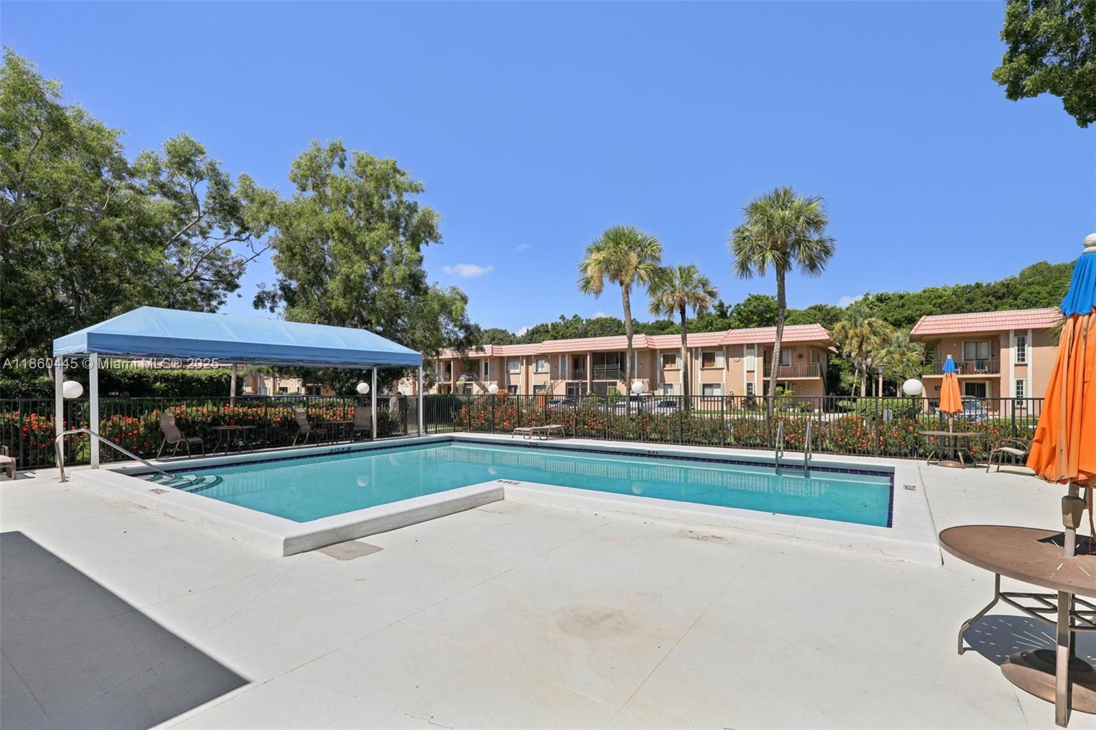 RACQUET CLUB APARTMENTS A - Residential