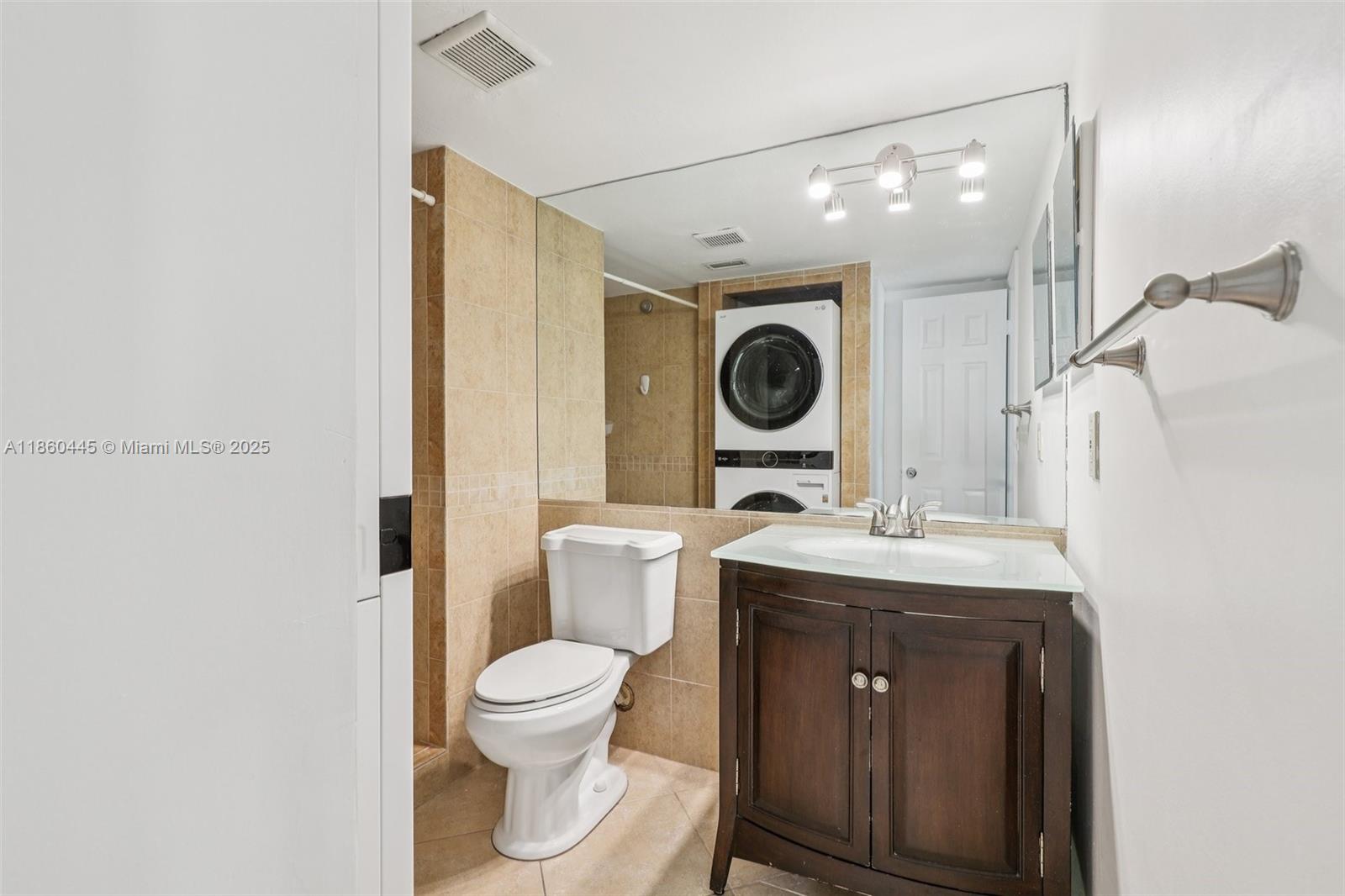 RACQUET CLUB APARTMENTS A - Residential