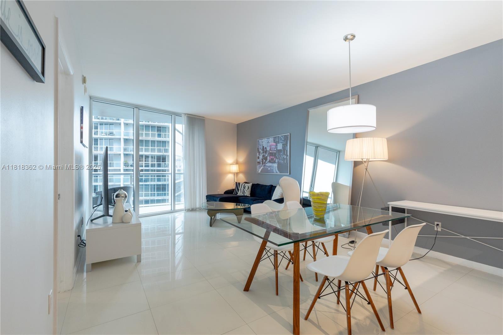 Property for Sale at 475 Brickell Ave 4511, Miami, Broward County, Florida - Bedrooms: 1 
Bathrooms: 1  - $640,000