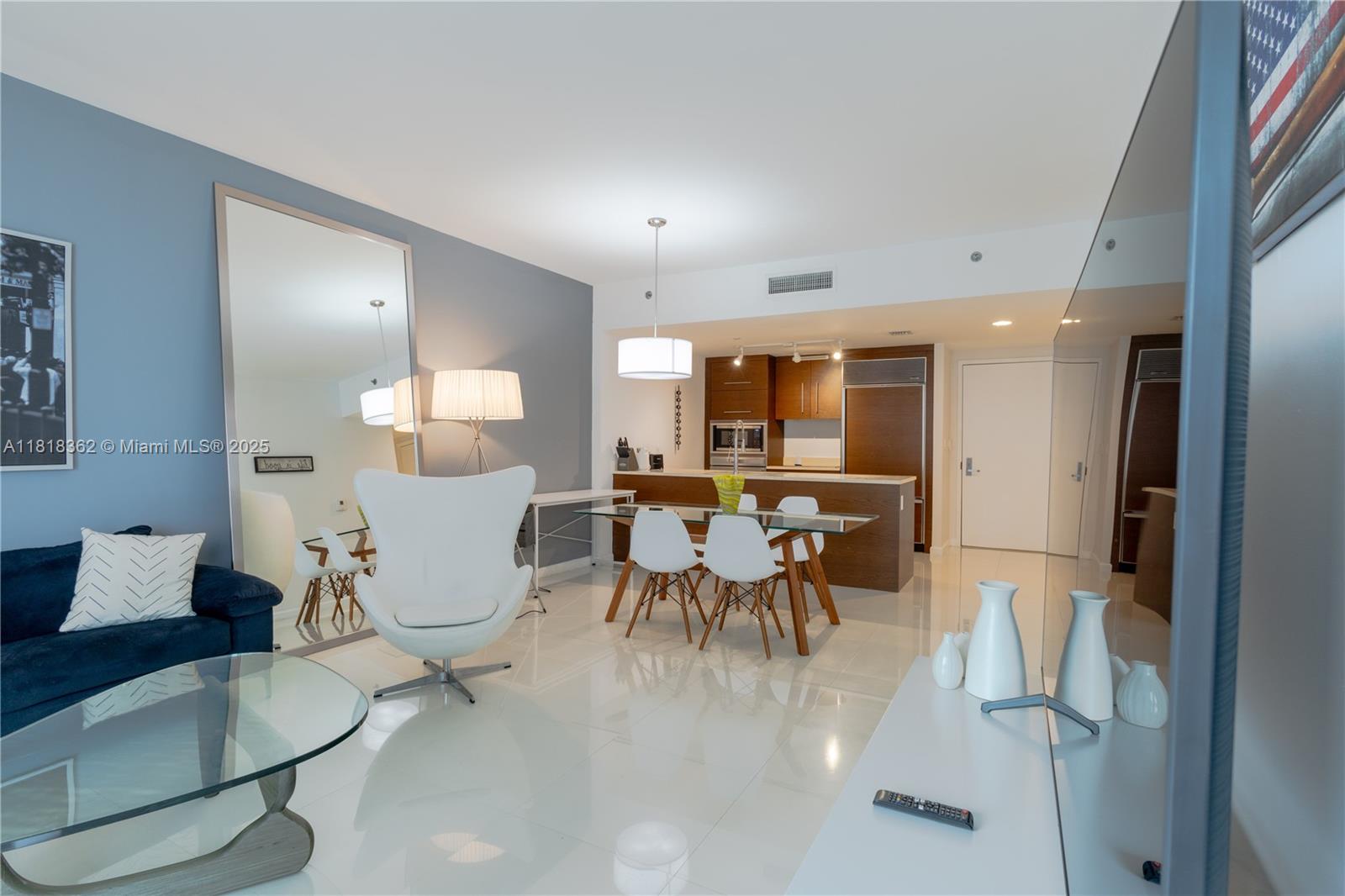 ICONBRICKELL CONDO NO 1 - Residential