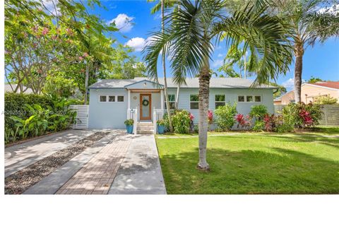 Photo of 5825 SW 46th Ter, Miami, FL 33155 (MLS # A12025523)