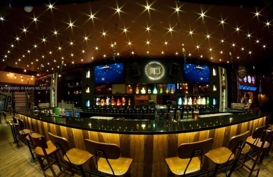 High-class Hotel for Sale – Bogotá, Colombia!Exceptional investment opportunity: 72-room hotel, 9,500 SQFT with 2 restaurants (including a rooftop lounge) and 1 bar. Strong performance with 77% average occupancy and 5% ROI. Asking $7M. Gorgeous, busy hotel in prime location –