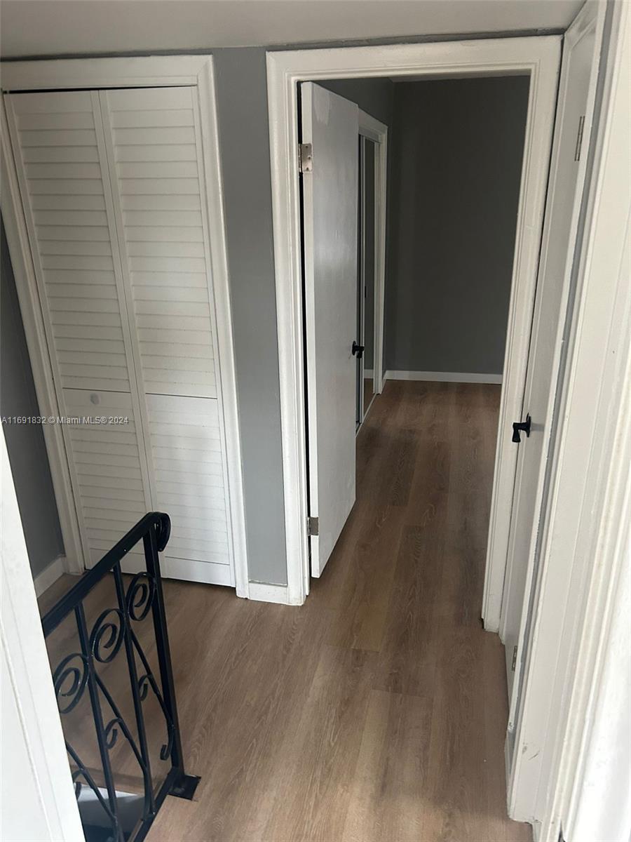 ROYAL OAKS TOWNHOUSE 11 C - Residential