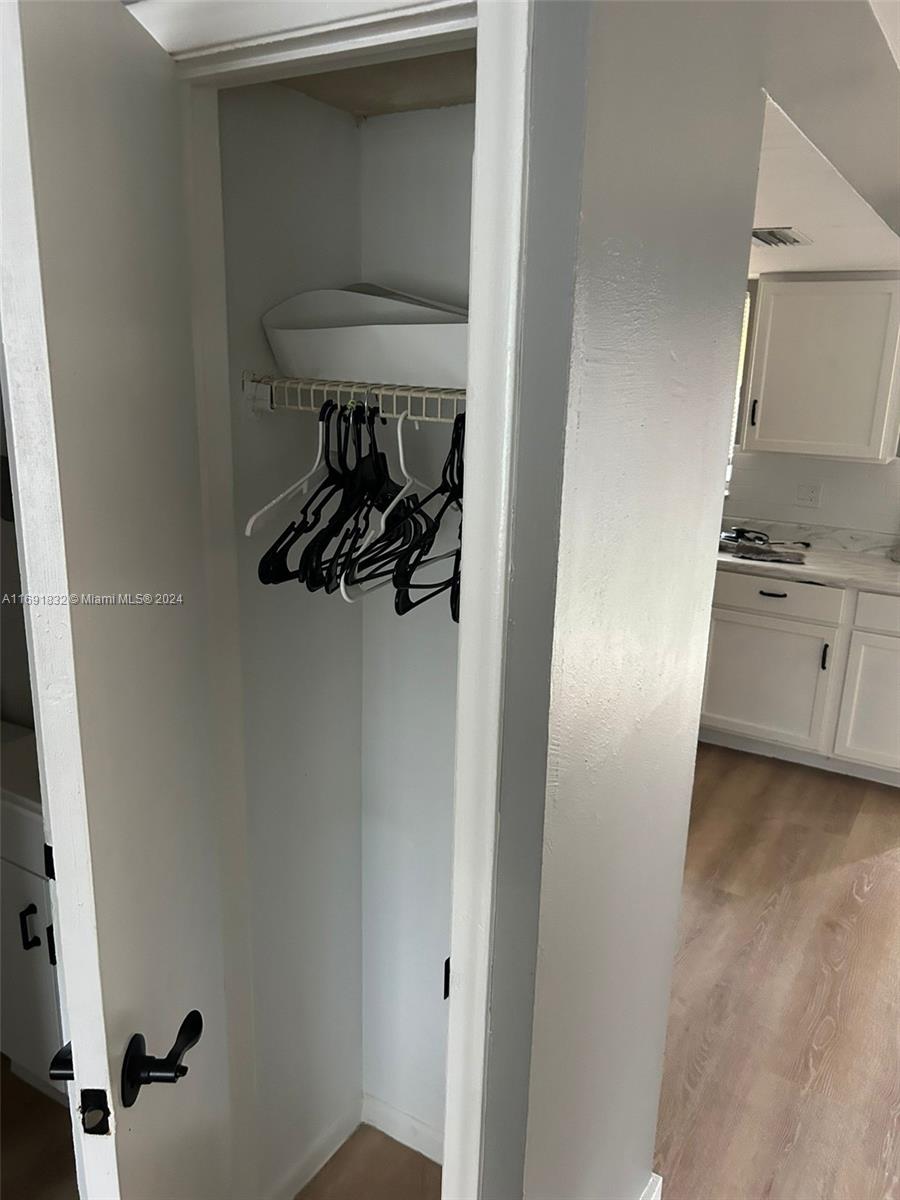 ROYAL OAKS TOWNHOUSE 11 C - Residential