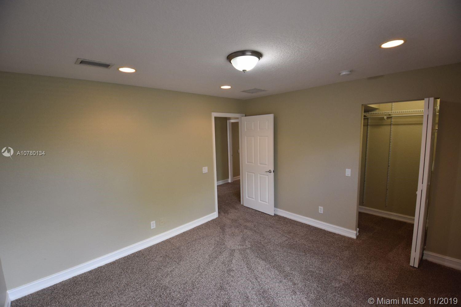 CANYON ISLES 1 - Residential Lease